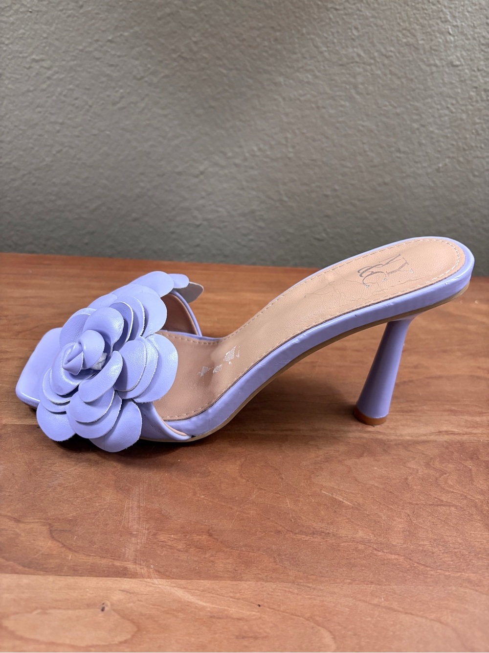 New York & Company Chana Floral Rosette Mules Lavender/Light Purple, size 7.5 - Picture 6 of 16